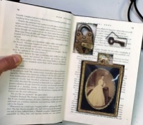 hollow-book-safe-secret-compartment-lock-key